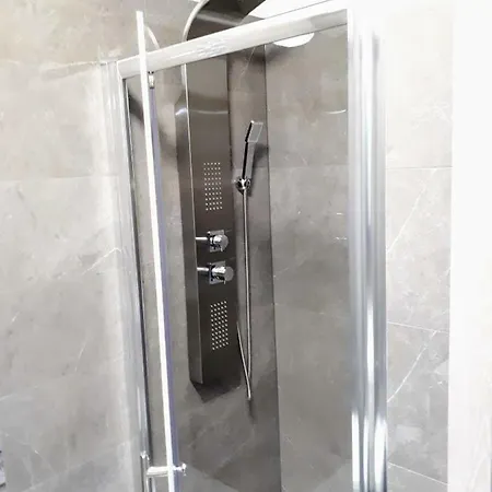 Eni With Garage Parking Сплит