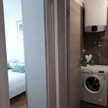 Διαμέρισμα Eni With Garage Parking