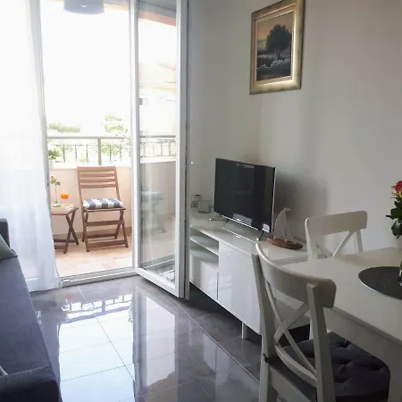 Eni With Garage Parking Appartement *