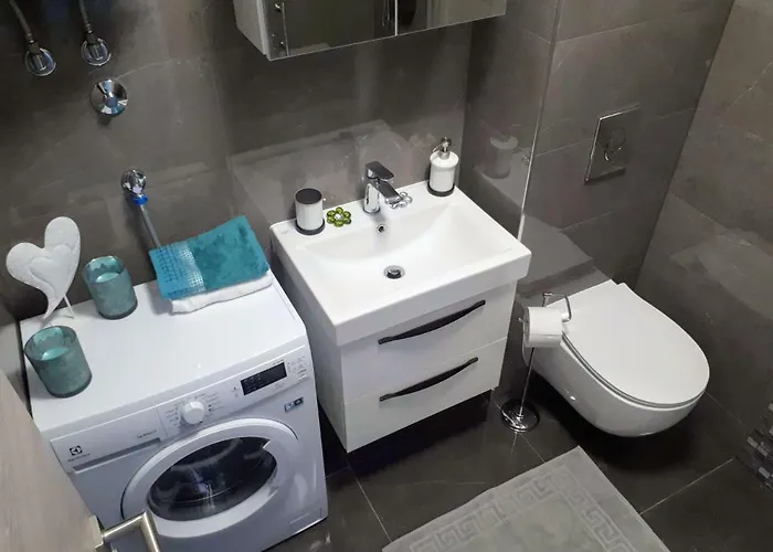 شقة Eni With Garage Parking